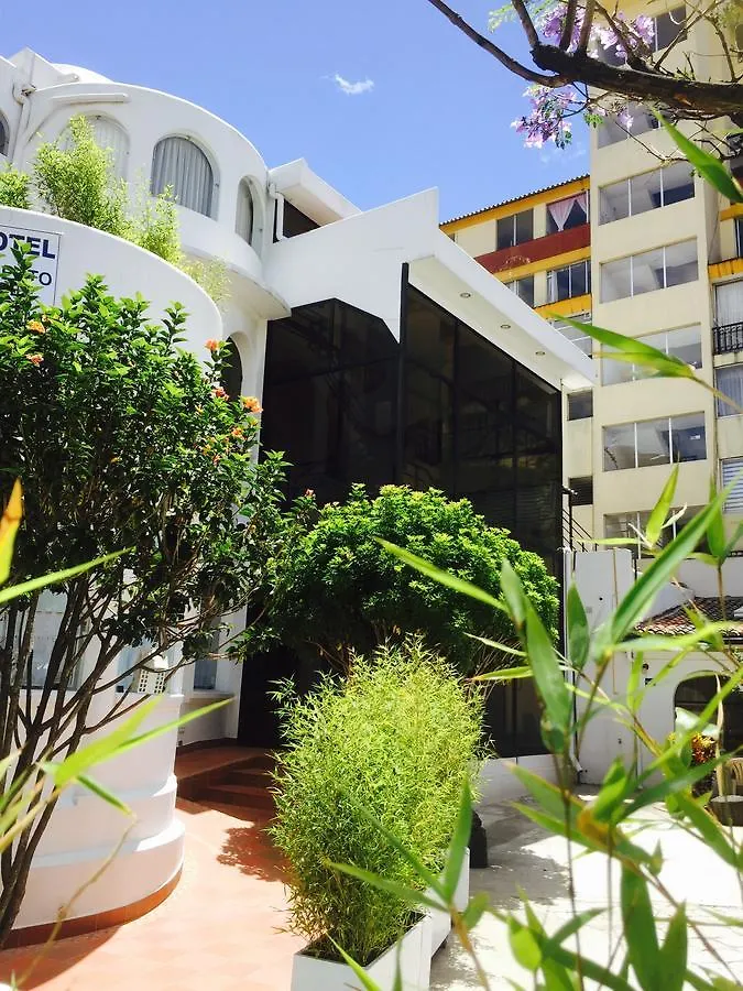 La Coupole Hotel キト