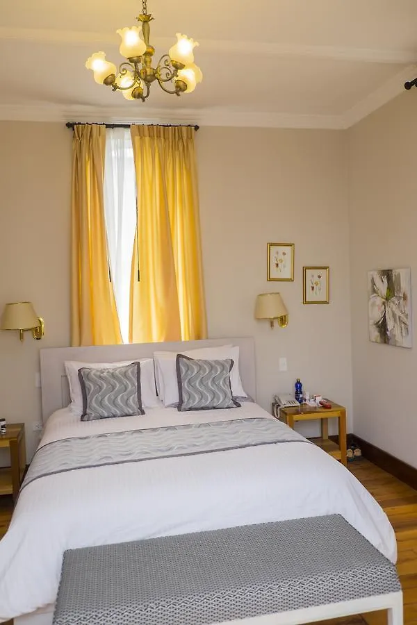 La Coupole Hotel Quito 3*,